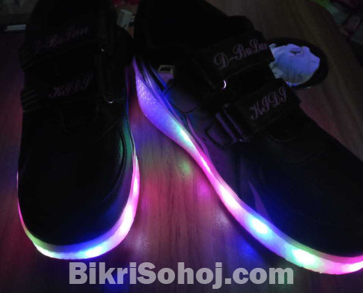Light Shoes Sneakers